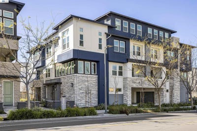 /international/us/5767-iron-horse-pkwy-dublin-ca-110106810295/