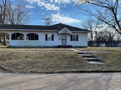 /international/us/928-fourth-st-earle-ar-110097045298/