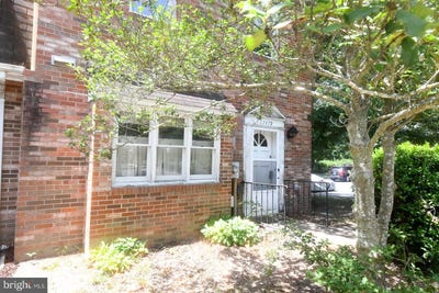 /international/us/22429-greenview-court-great-mills-md-110109208145/