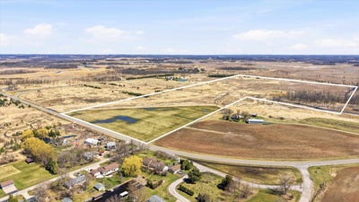 /international/us/county-road-mm-larsen-wi-110107336848/