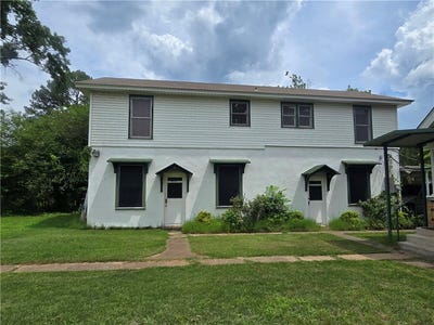 /international/us/308-s-rogers-street-clarksville-ar-110108473718/