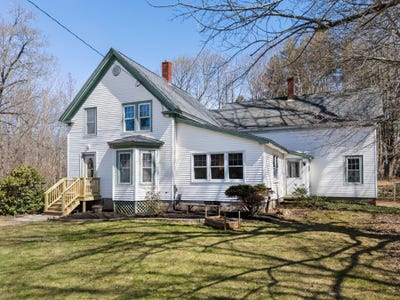 /international/us/407-northeast-road-standish-me-110107665772/