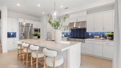 /international/us/169-sawbuck-irvine-ca-110096157152/