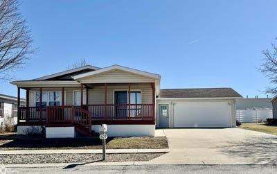 /international/us/809-goldenshores-creston-ia-110106276669/