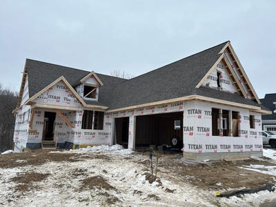 /international/us/1570-avienda-lane-chanhassen-mn-110106448708/