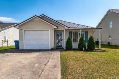 /international/us/303-autumnwood-lane-rainbow-city-al-110120119548/