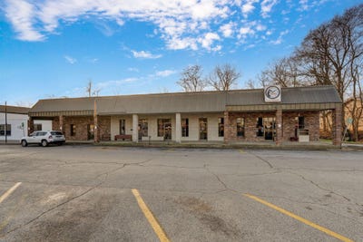 /international/us/302-w-jackson-street-bolivar-mo-110104432180/