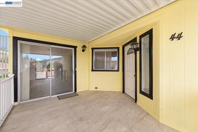 /international/us/3263-vineyard-ave-pleasanton-ca-110107087279/