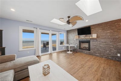 /international/us/1616-e-ocean-view-avenue-norfolk-va-110107602509/