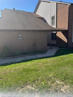 /international/us/6689-ridgefield-circle-west-bloomfield-twp-mi-110107485456/