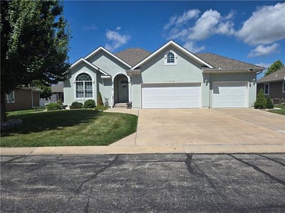 /international/us/22604-vincent-street-peculiar-mo-110100820706/