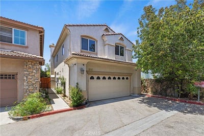 /international/us/8541-thunderbird-north-hills-ca-110108693587/
