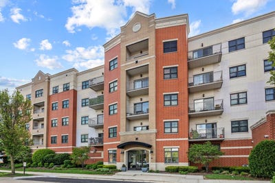 /international/us/14-s-prospect-street-roselle-il-110107820614/