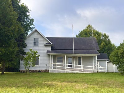/international/us/5607-w-stanton-road-stanton-mi-110101124455/