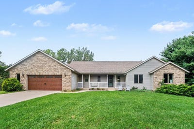 /international/us/8969-myers-lake-avenue-ne-rockford-mi-110120020556/