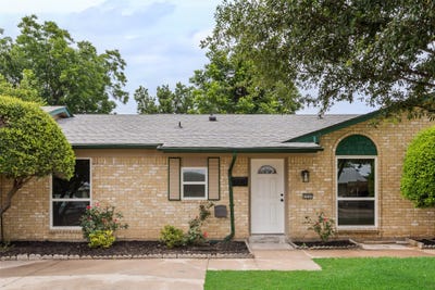 /international/us/1032-pleasant-valley-lane-arlington-tx-110108618123/