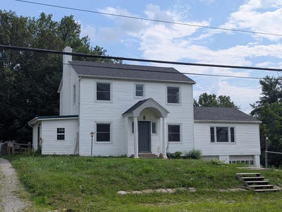 /international/us/243-w-seminary-street-owenton-ky-110101070963/