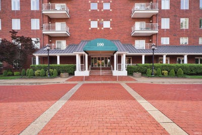 /international/us/100-nw-first-street-evansville-in-110108061604/