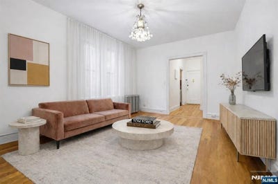 /international/us/270-harrison-avenue-jersey-city-nj-110106002508/