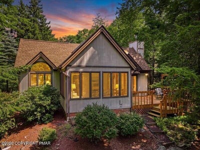 /international/us/2208-hillcrest-drive-pocono-pines-pa-110119572910/