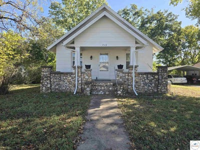 /international/us/712-illinois-street-warsaw-mo-110110403470/
