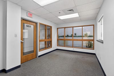/international/us/300-w-washington-avenue-jackson-mi-110105397414/