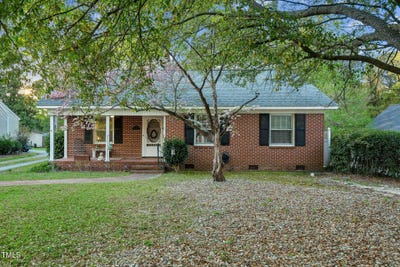/international/us/418-s-2nd-street-smithfield-nc-110099481819/