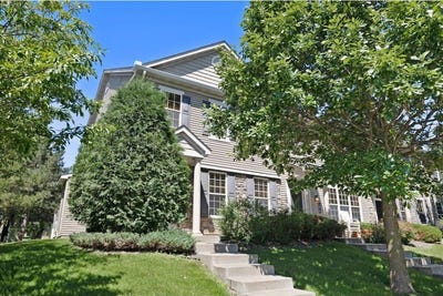 /international/us/1068-hillvale-avenue-n-oakdale-mn-110100632913/