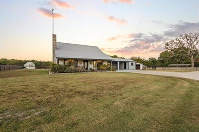 /international/us/2709-county-road-16500-deport-tx-110102880185/