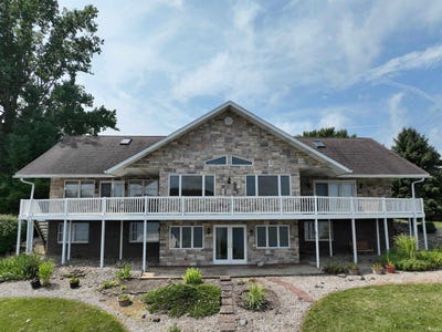 /international/us/5413-e-fairbanks-court-monticello-in-110093562497/