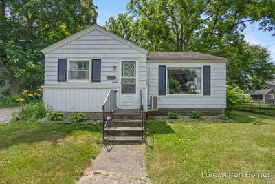 /international/us/316-e-elm-street-fremont-mi-110100588466/