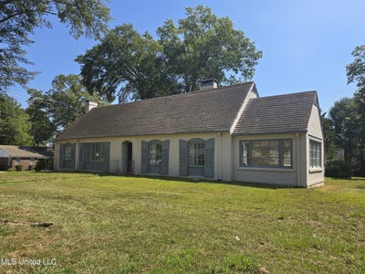 /international/us/4364-hwy-51-senatobia-ms-110101718670/