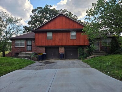 /international/us/7028-ewing-avenue-kansas-city-mo-110100994058/