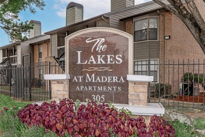/international/us/305-w-baker-rd-baytown-tx-110107567851/
