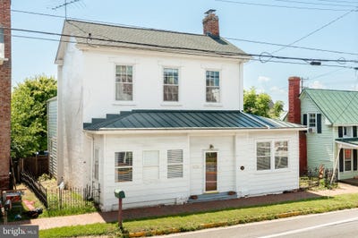 /international/us/5378-main-street-stephens-city-va-110100382746/