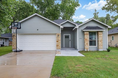 /international/us/1116-washington-street-columbus-tx-110107489314/