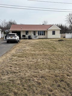 /international/us/752-state-highway-131-massena-ny-110106920469/