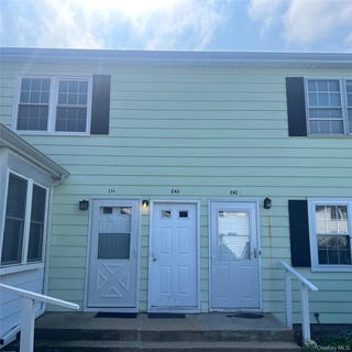 /international/us/1000-9th-street-greenport-ny-110109346002/