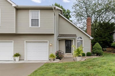 /international/us/8506-w-109th-terrace-overland-park-ks-110119630658/
