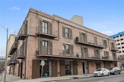 /international/us/900-s-peters-street-new-orleans-la-110108297298/
