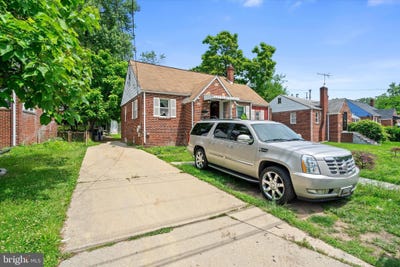 /international/us/6504-knollbrook-drive-hyattsville-md-110108469457/
