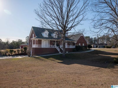 /international/us/6645-red-leaf-lane-hueytown-al-110097859851/