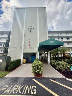 /international/us/2230-n-cypress-bend-dr-pompano-beach-fl-110120557261/