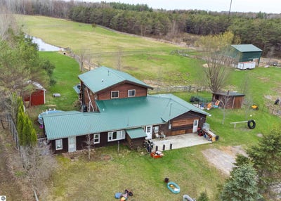 /international/us/6757-19-mile-road-marion-mi-110106224032/