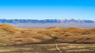 /international/us/0-county-road-63-rawlins-wy-110105899946/
