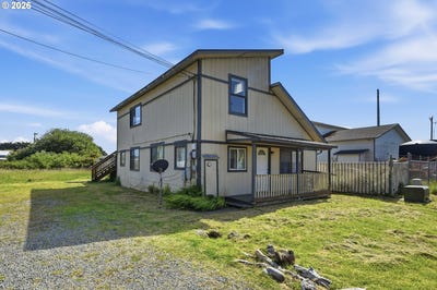 /international/us/195-17th-st-se-bandon-or-110108338801/