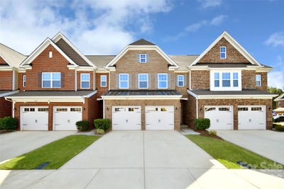/international/us/104-burlingame-court-mooresville-nc-110106498242/