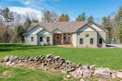 /international/us/7-perry-rd-sandisfield-ma-110107995785/