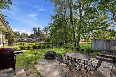 /international/us/320-maple-street-warminster-pa-110108096175/