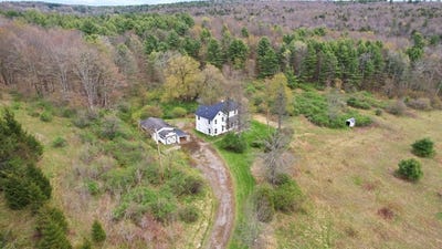 /international/us/301-stone-hill-road-harpursville-ny-110108298124/